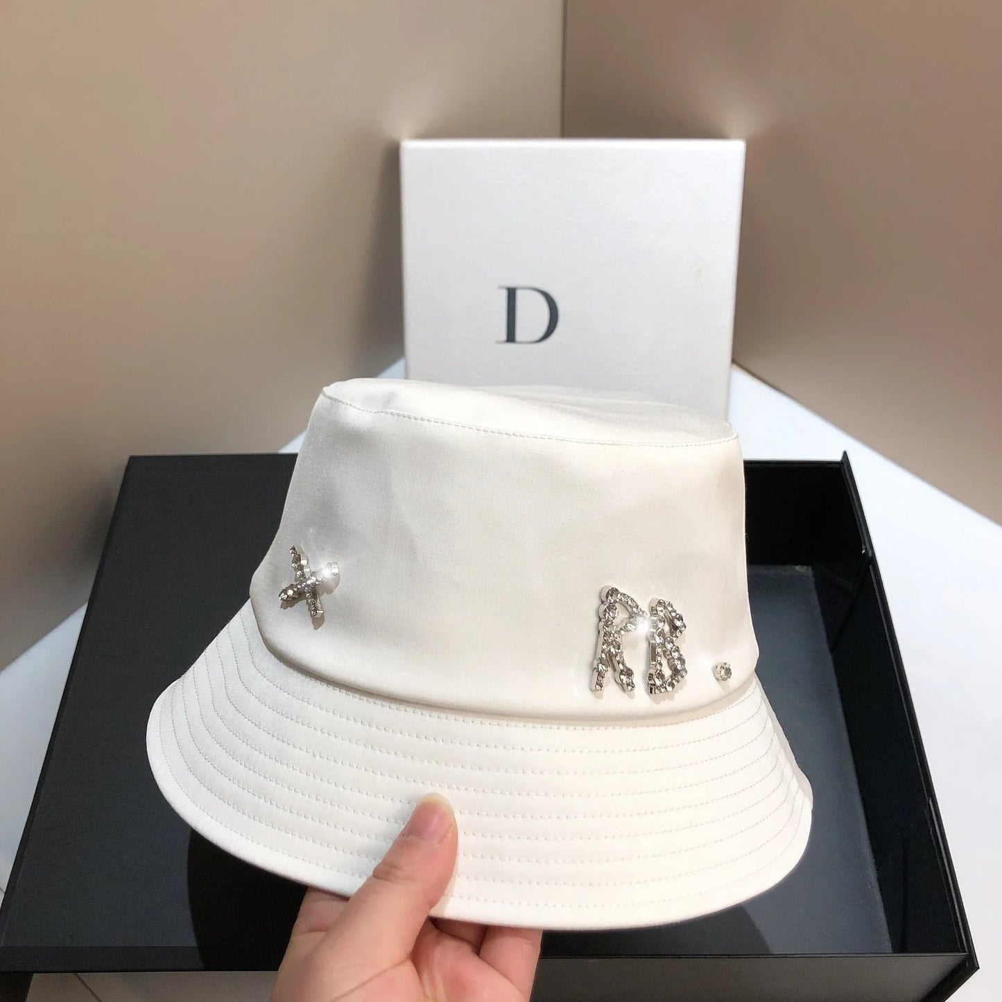 Luxury Rhinestone Letter RB Bucket Hat Designer