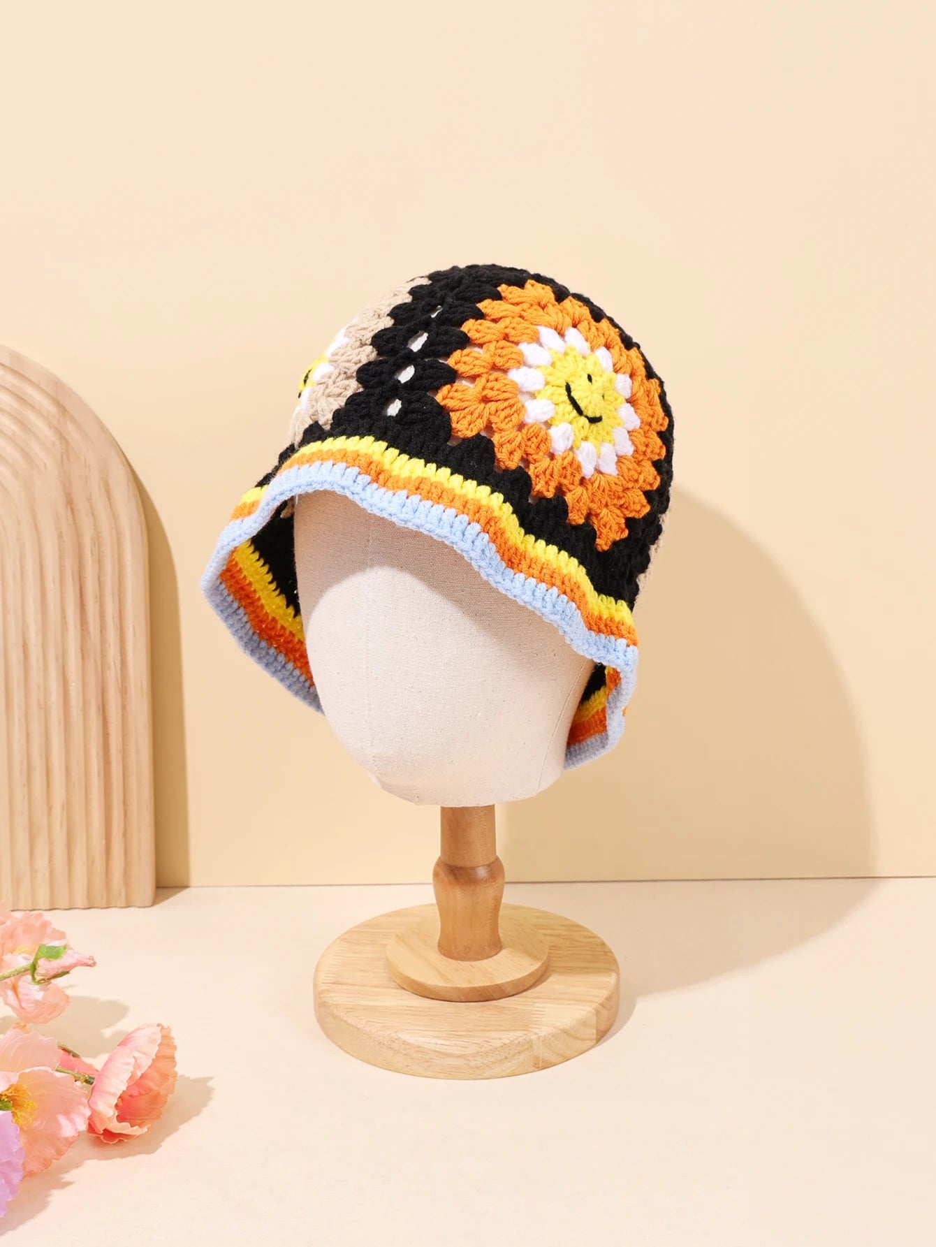 Vintage Smiley Crochet Street Bucket Hat