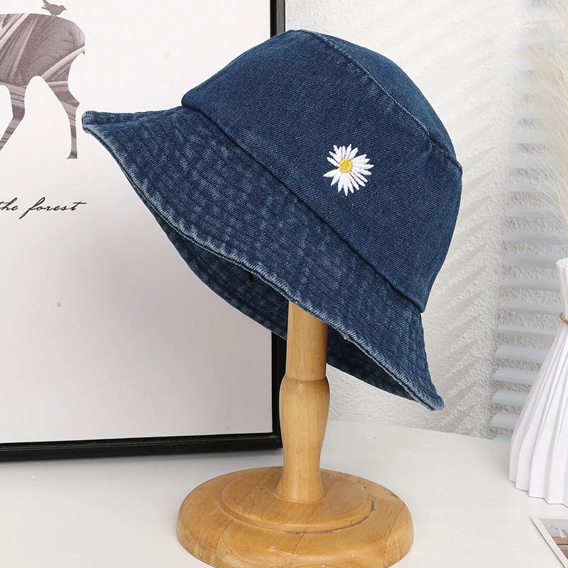 Vintage Do Old Embroidery Single Daisy