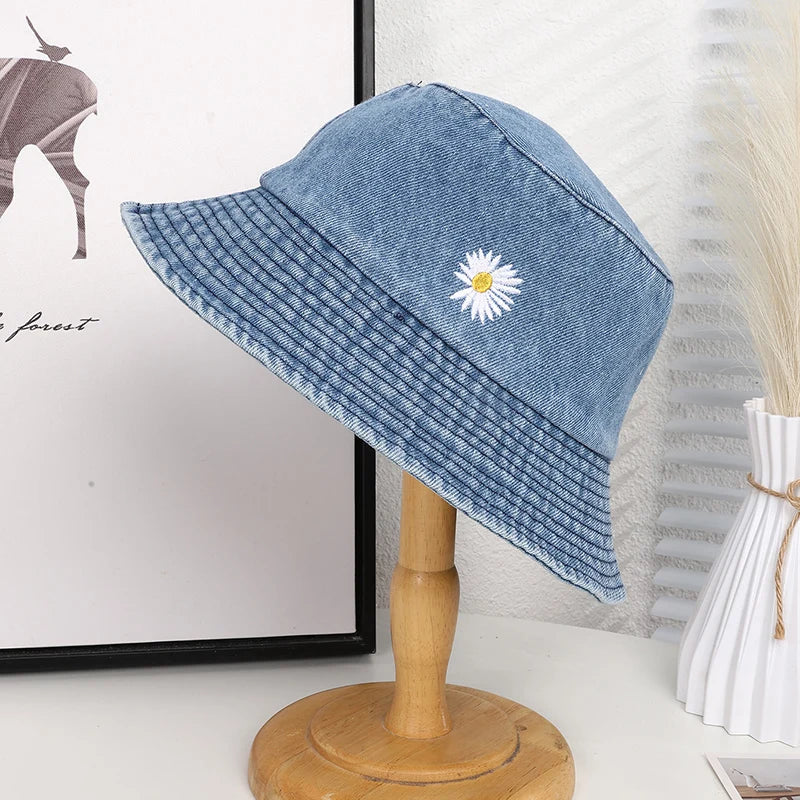 Vintage Do Old Embroidery Single Daisy