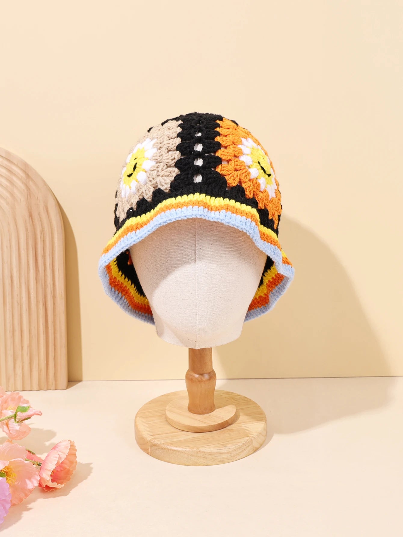 Vintage Smiley Crochet Street Bucket Hat